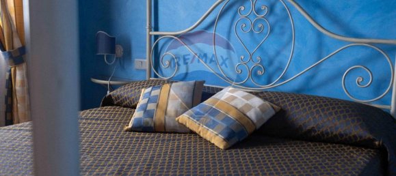 Дом с 12 комнатами в Монте Роберто, Италия № 8045 10