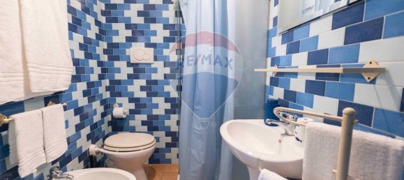 Дом с 12 комнатами в Монте Роберто, Италия № 8045 11