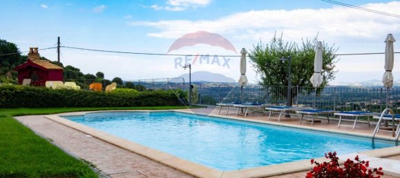 Дом с 12 комнатами в Монте Роберто, Италия № 8045 4