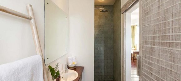 3 Schlafzimmer Villa in Seminyak, Indonesia, Nr. 3555 6