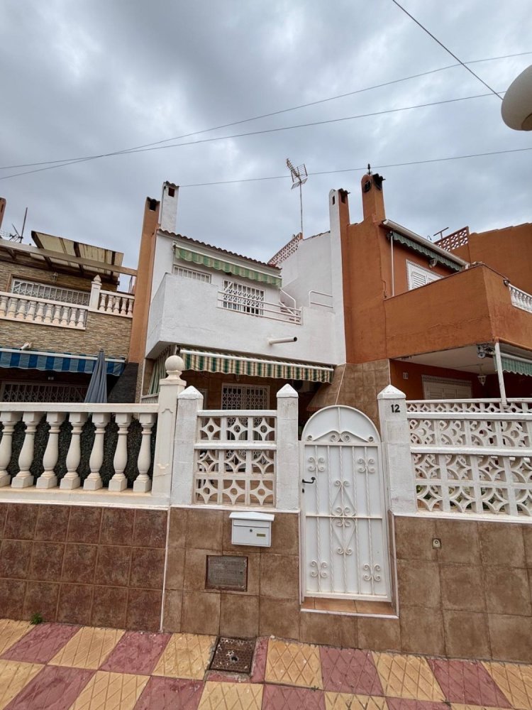 2 dormitorios ático en venta en Torrevieja, Alicante, Comunidad Valenciana, Spain № 369974