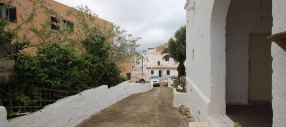 5 bedrooms Building in Es Castell, Spain No. 10633 5