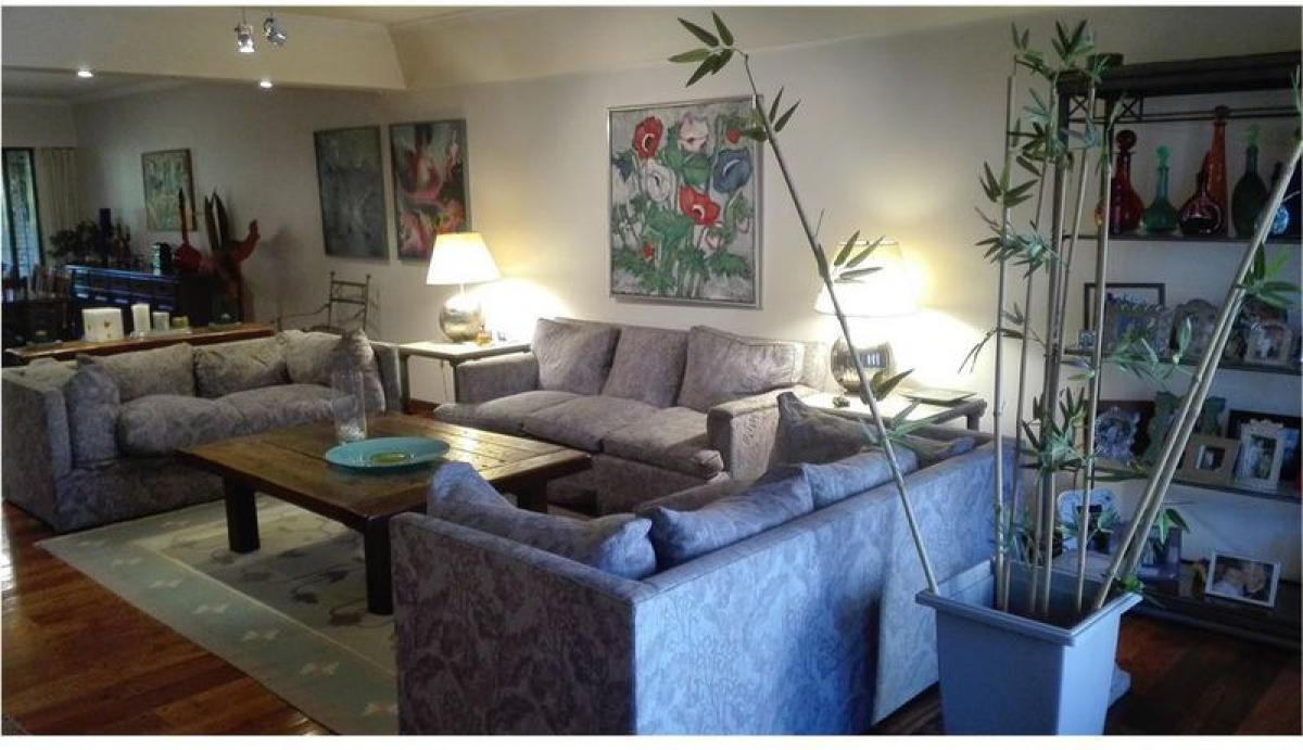 3 bedrooms House in San Isidro, Argentina No. 1396