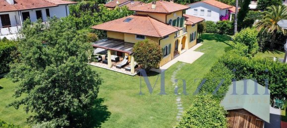Villa de 14 divisões em Forte dei Marmi, Italy N.º 36534 36