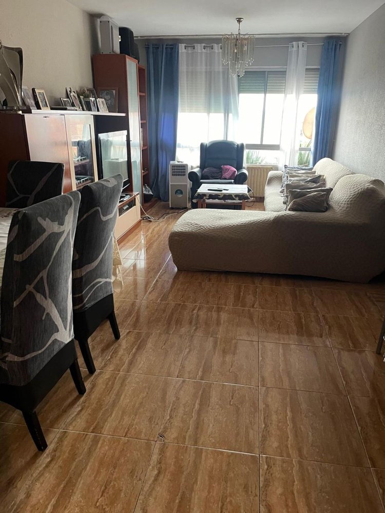 3 غرف نوم شقة في Zaragoza, Spain رقم 234742