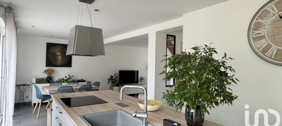 4 bedrooms House in Charge, France No. 326944 7