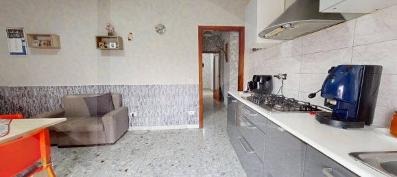 4غرفة شقة في Pomigliano d'Arco, Italy رقم 20672 15