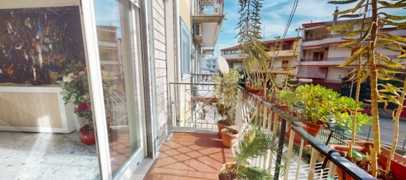 4غرفة شقة في Pomigliano d'Arco, Italy رقم 20672 2