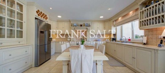 4 bedrooms Villa in Swieqi, Malta No. 10334 2