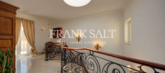 4 bedrooms Villa in Swieqi, Malta No. 10334 9