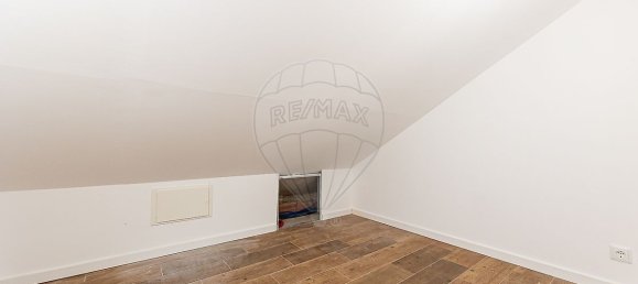 2 bedrooms House in Igrejinha, Portugal No. 21151 5