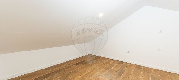 2 bedrooms House in Igrejinha, Portugal No. 21151 8