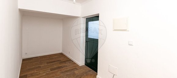 2 bedrooms House in Igrejinha, Portugal No. 21151 19