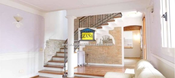 Villa de 4 dormitorios en Salsomaggiore Terme, Italy No. 260243 3