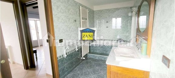 Villa de 4 dormitorios en Salsomaggiore Terme, Italy No. 260243 32