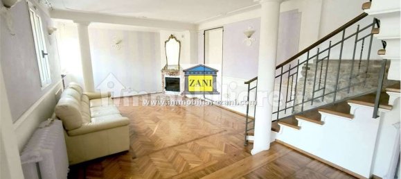 Villa de 4 dormitorios en Salsomaggiore Terme, Italy No. 260243 6