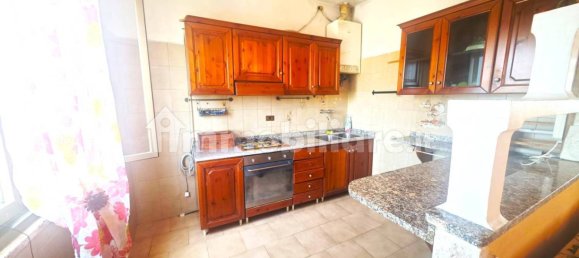 Apartamento de 2 dormitorios en Rome, Italy No. 294630 2