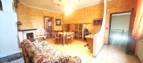 Apartamento de 2 dormitorios en Rome, Italy No. 294630 3