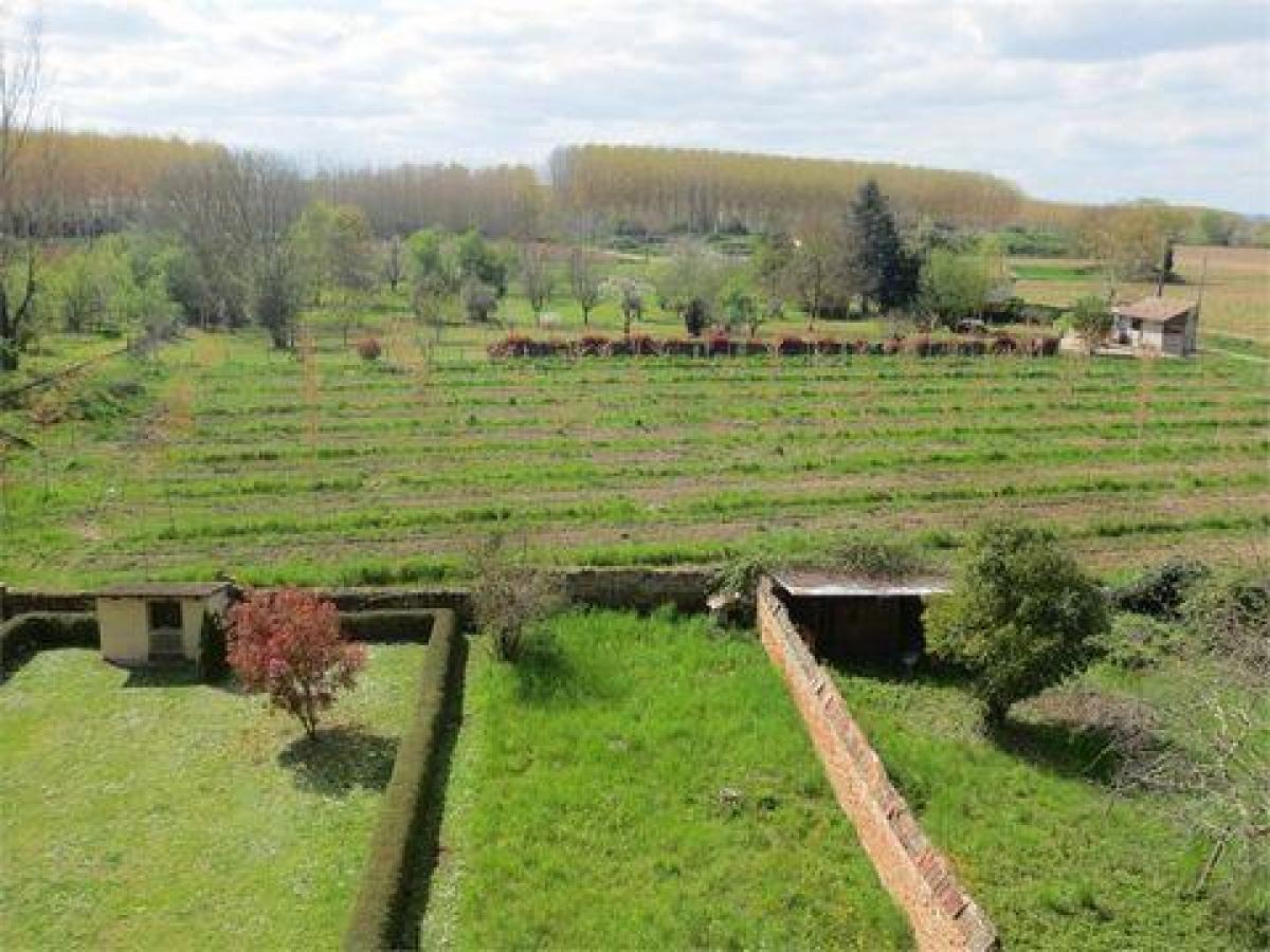 3 bedrooms House in Tonneins, France No. 12039