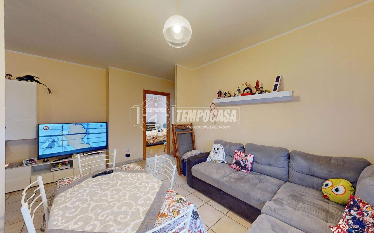 3 rooms Apartment in Vinovo, Italy No. 35978