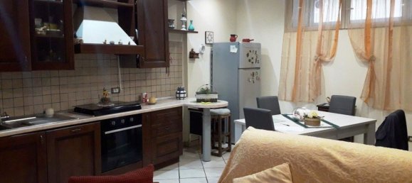 5 rooms Apartment in Chieti, Italy No. 80115 2