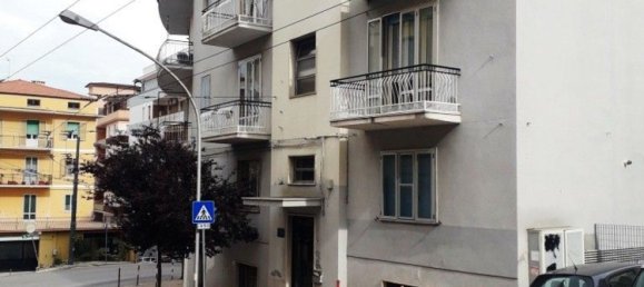 5 rooms Apartment in Chieti, Italy No. 80115 5