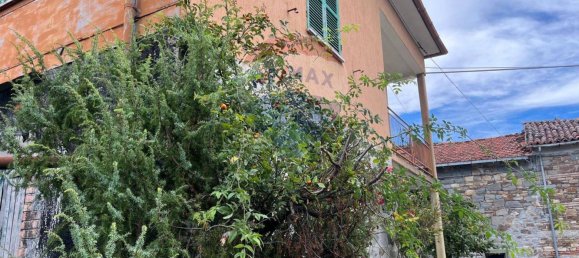 3 bedrooms House in Corniglio, Italy No. 352665 3