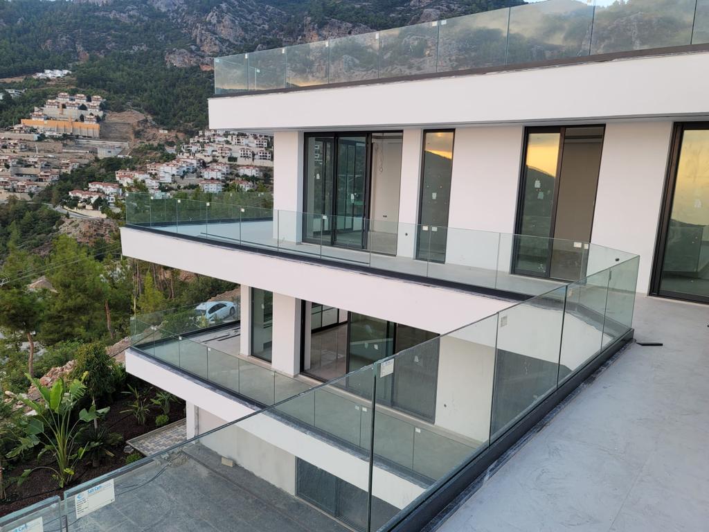 Villa 5+1 à Antalya, Turkey No. 22428