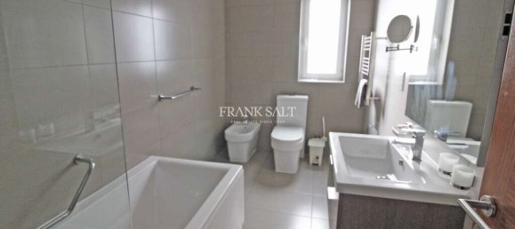 2 bedrooms Penthouse in Sliema, Malta No. 3644 12