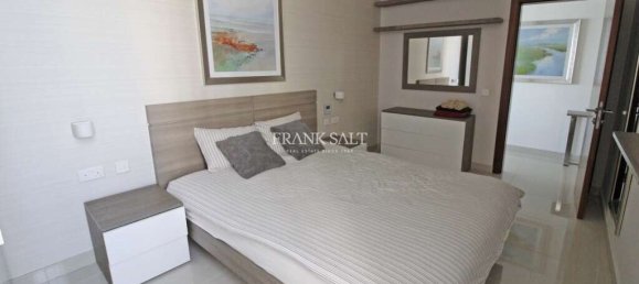 2 bedrooms Penthouse in Sliema, Malta No. 3644 11