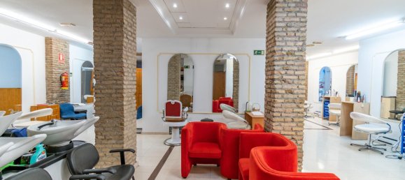 Gewerbliche Immobilie in Granada, Spain 193m², Nr. 166604 2