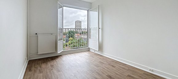 2 rooms Apartment in Vitry-sur-Seine, France No. 364048 6