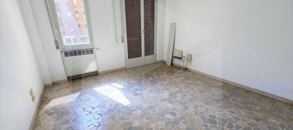 2 rooms Apartment in Bologna, Italy No. 21424 7