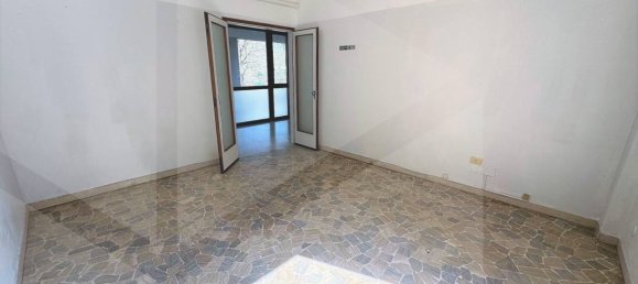 2 rooms Apartment in Bologna, Italy No. 21424 4