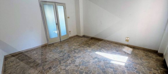 2 rooms Apartment in Bologna, Italy No. 21424 8