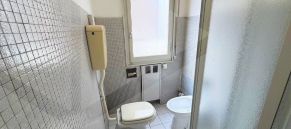 2 rooms Apartment in Bologna, Italy No. 21424 9