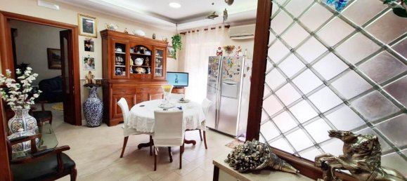 3 rooms Apartment in Naples, Italy No. 8776 5