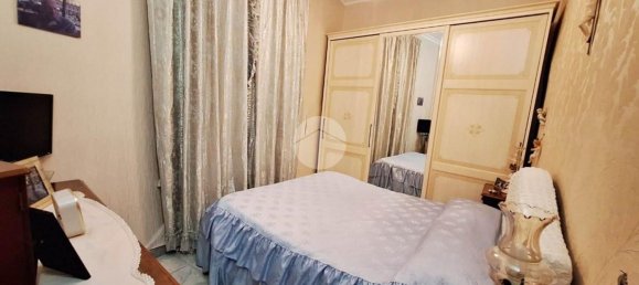 3 rooms Apartment in Naples, Italy No. 8776 12