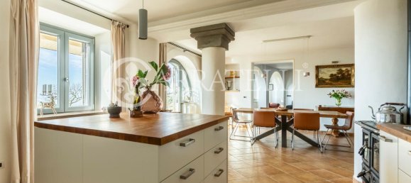 12 rooms Villa in Passignano sul Trasimeno, Italy No. 7343 33