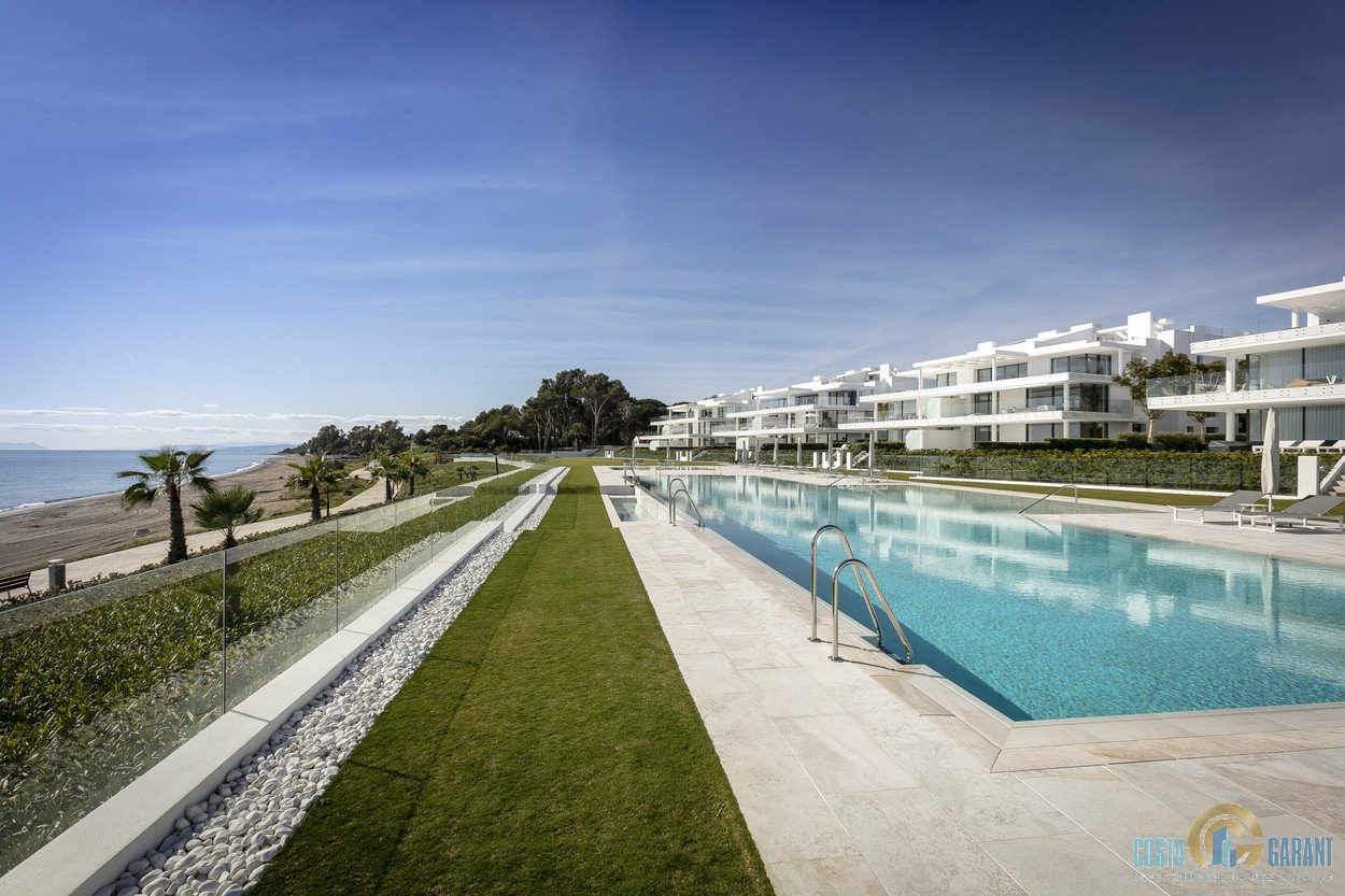 4 غرف نوم شقة في Estepona, Spain رقم 10096