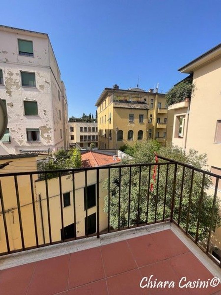 Квартира с 5 комнатами в Ареццо, Италия № 44458