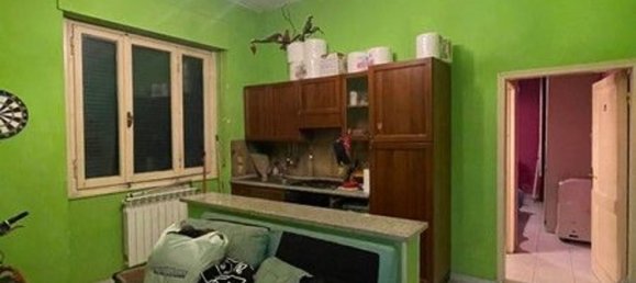 Квартира с 5 комнатами в Ареццо, Италия № 44458 3