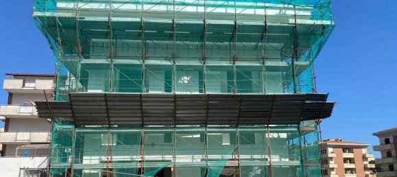 3 rooms Apartment in Bracciano, Italy No. 80797 2