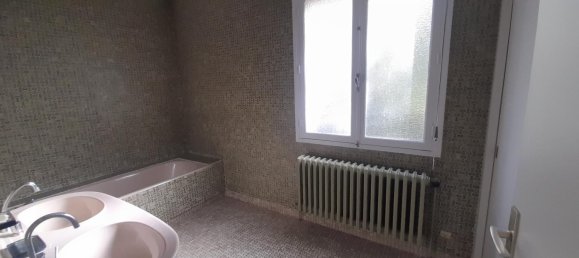 6 bedrooms House in Chambray-les-Tours, France No. 224050 18