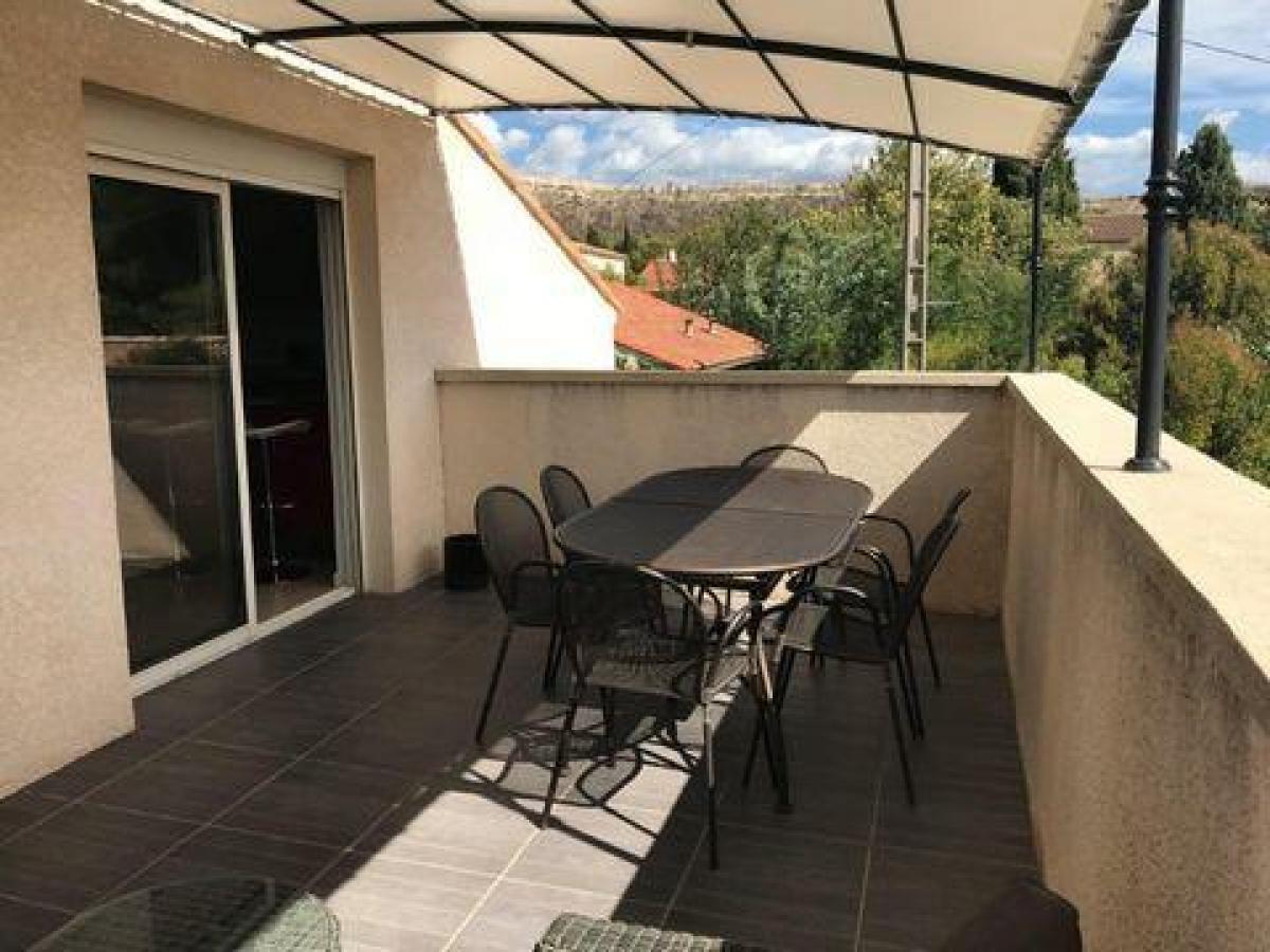 3 bedrooms Condo in Rognac, France No. 14894