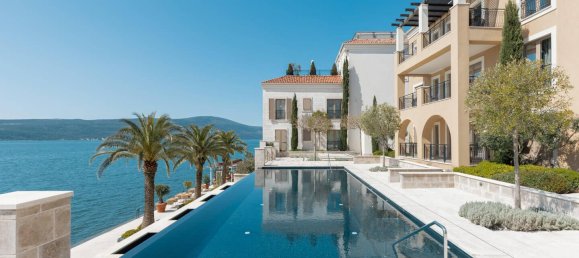 1 bedroom Apartment in Tivat, Montenegro No. 203 2