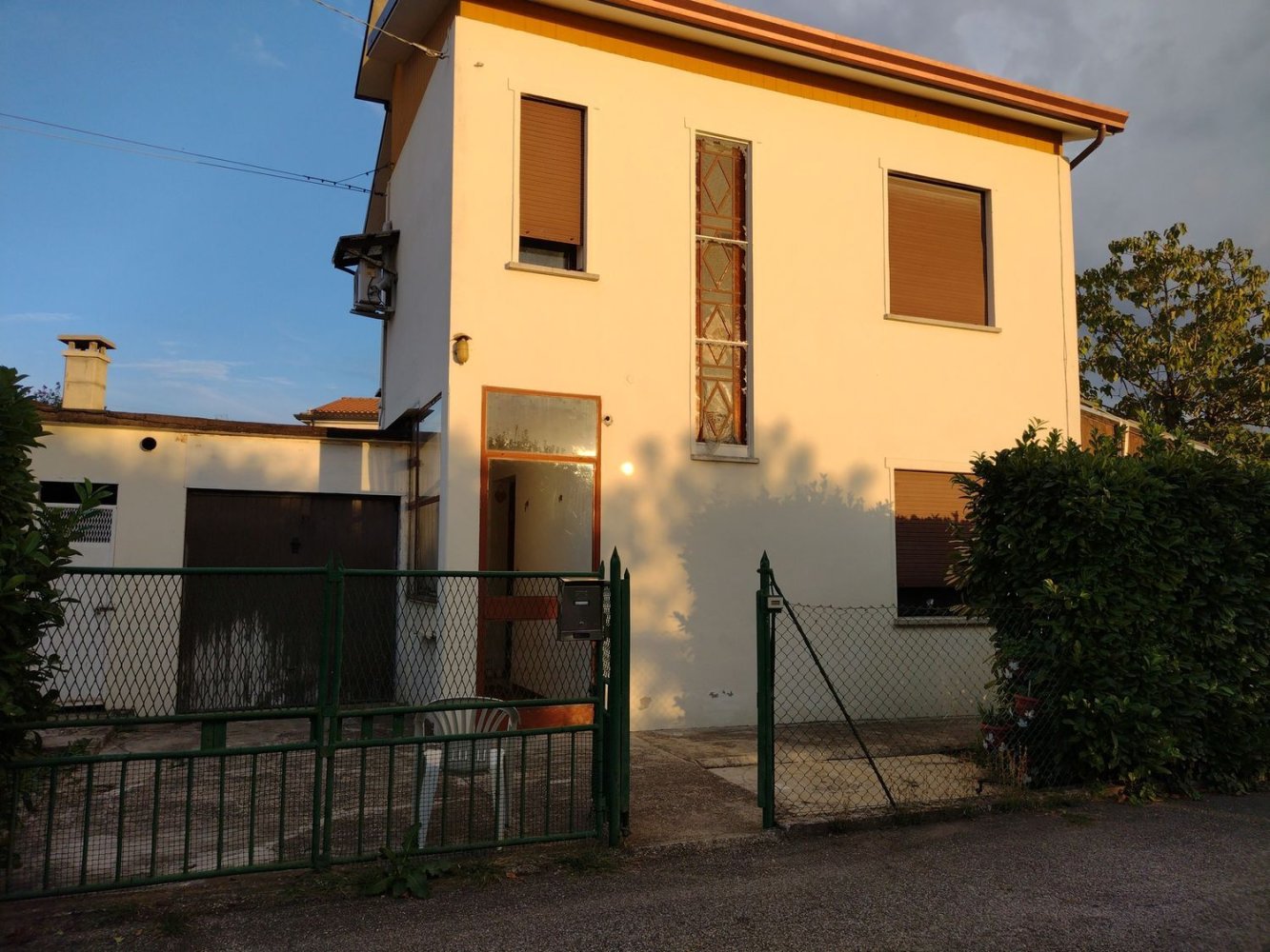 6 rooms House in Lendinara, Italy No. 256269