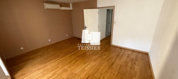 3 bedrooms Townhouse in Joyeuse, France No. 270528 8