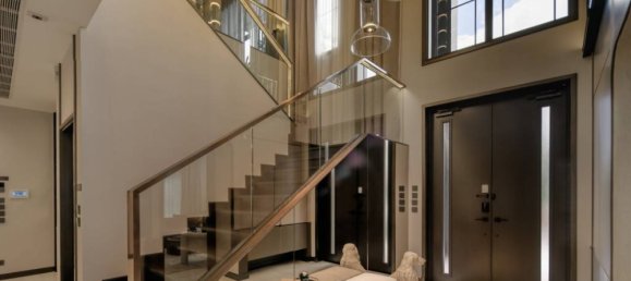 4 bedrooms Cafe / restaurant in Bangkok, Thailand No. 24132 2