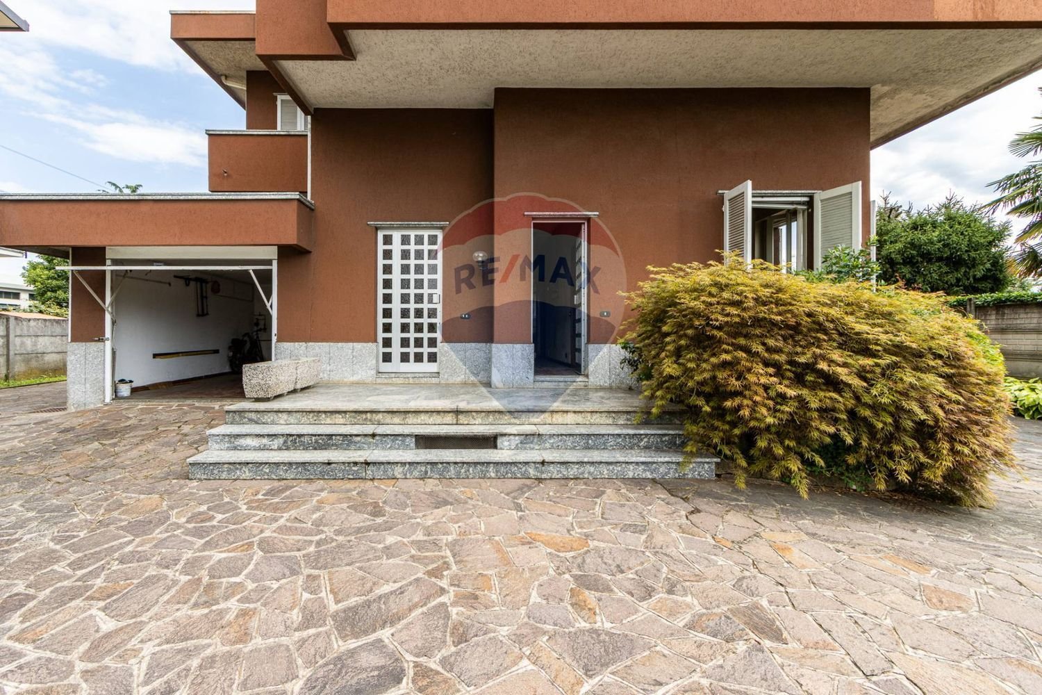 Casa de 5 dormitorios en Besana in Brianza, Italy No. 361187